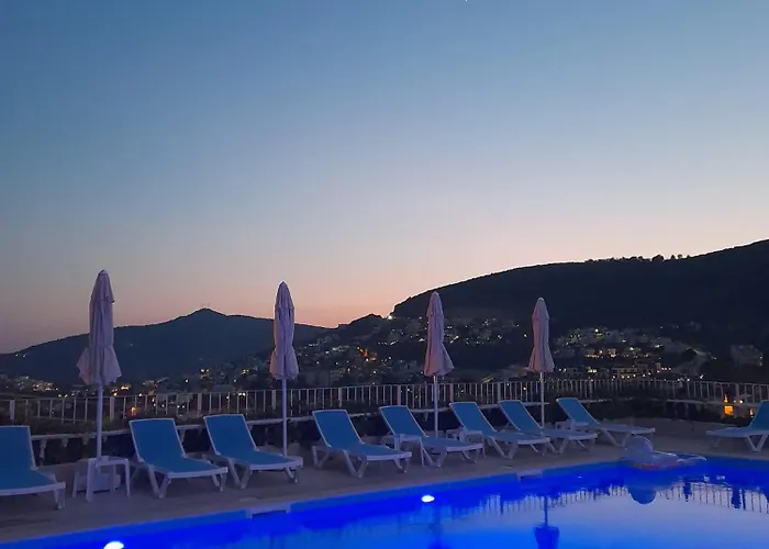 Marquis Blue Bed & Breakfast 4*