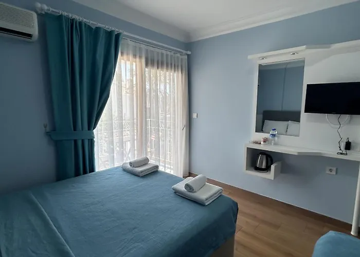 Couette-café Marquis Blue 4*